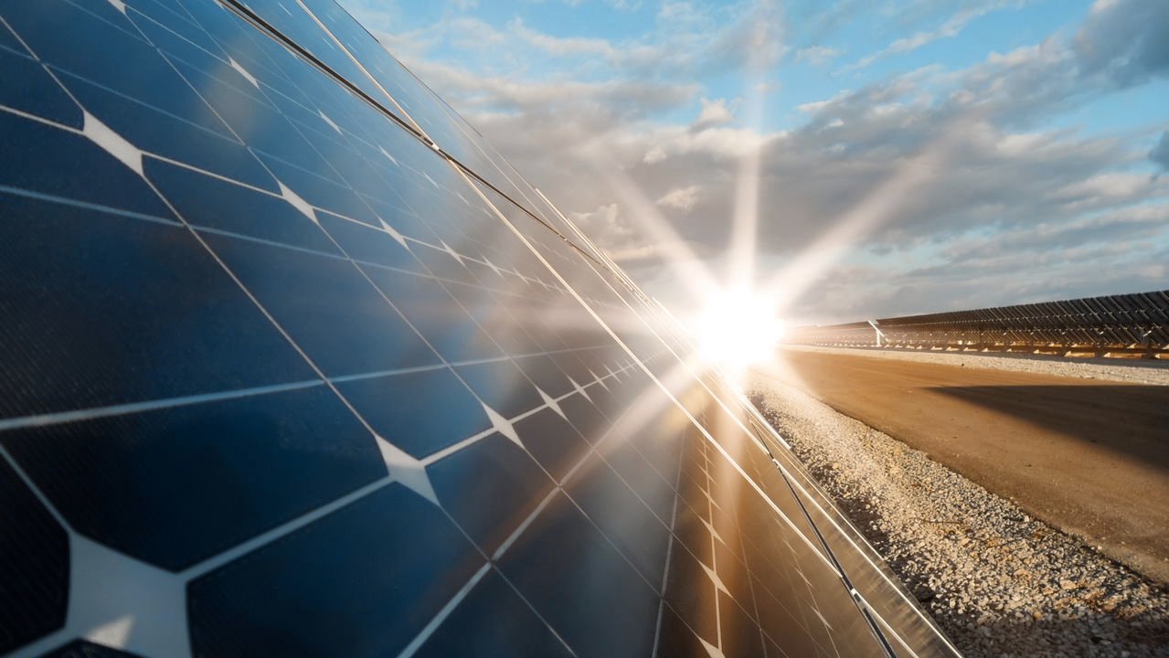 Inovações Tecnológicas Do Japão No Campo De Energia Solar